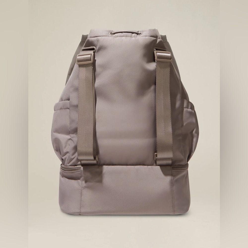 Beyond Yoga Convertible Gym Bag - Picture 2 of 11